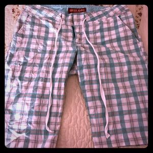 Guess capri pants